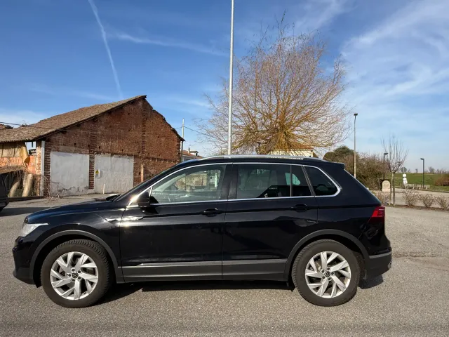 Volkswagen Tiguan - фото 5