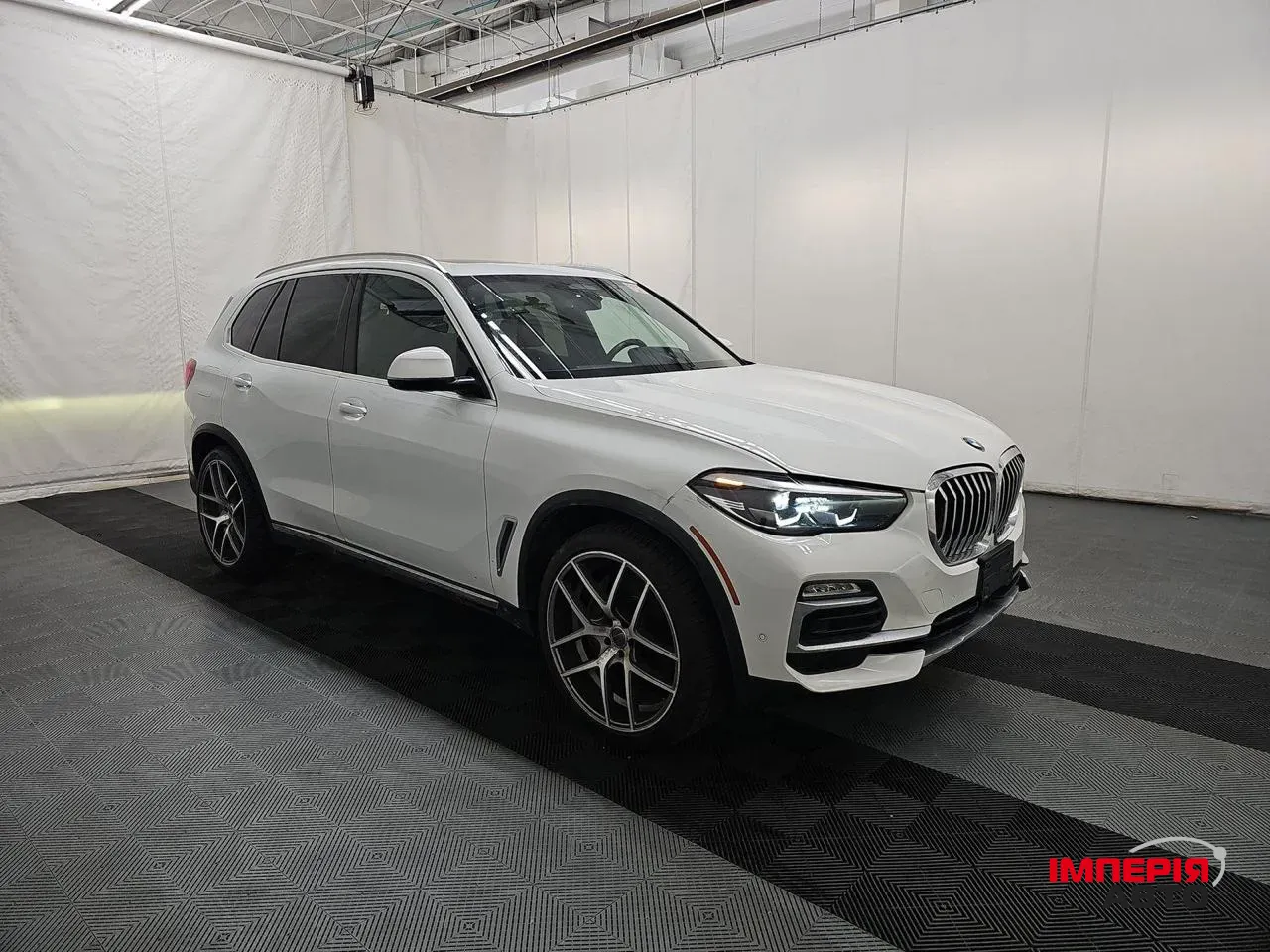 BMW X5 - фото 1