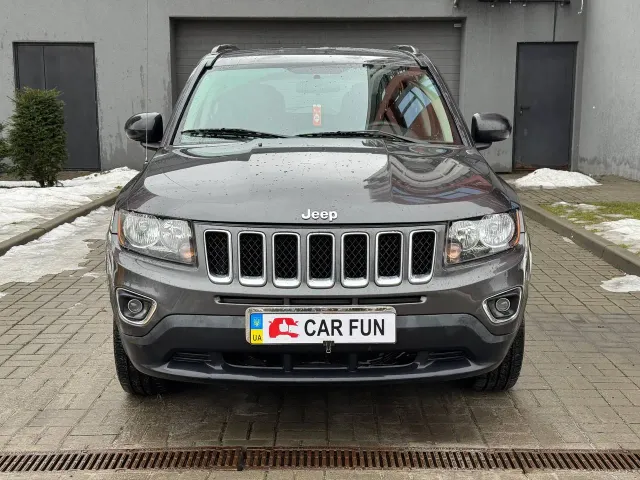 Jeep Compass - фото 2