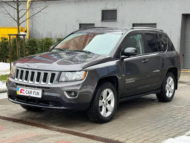 Jeep Compass - фото 1