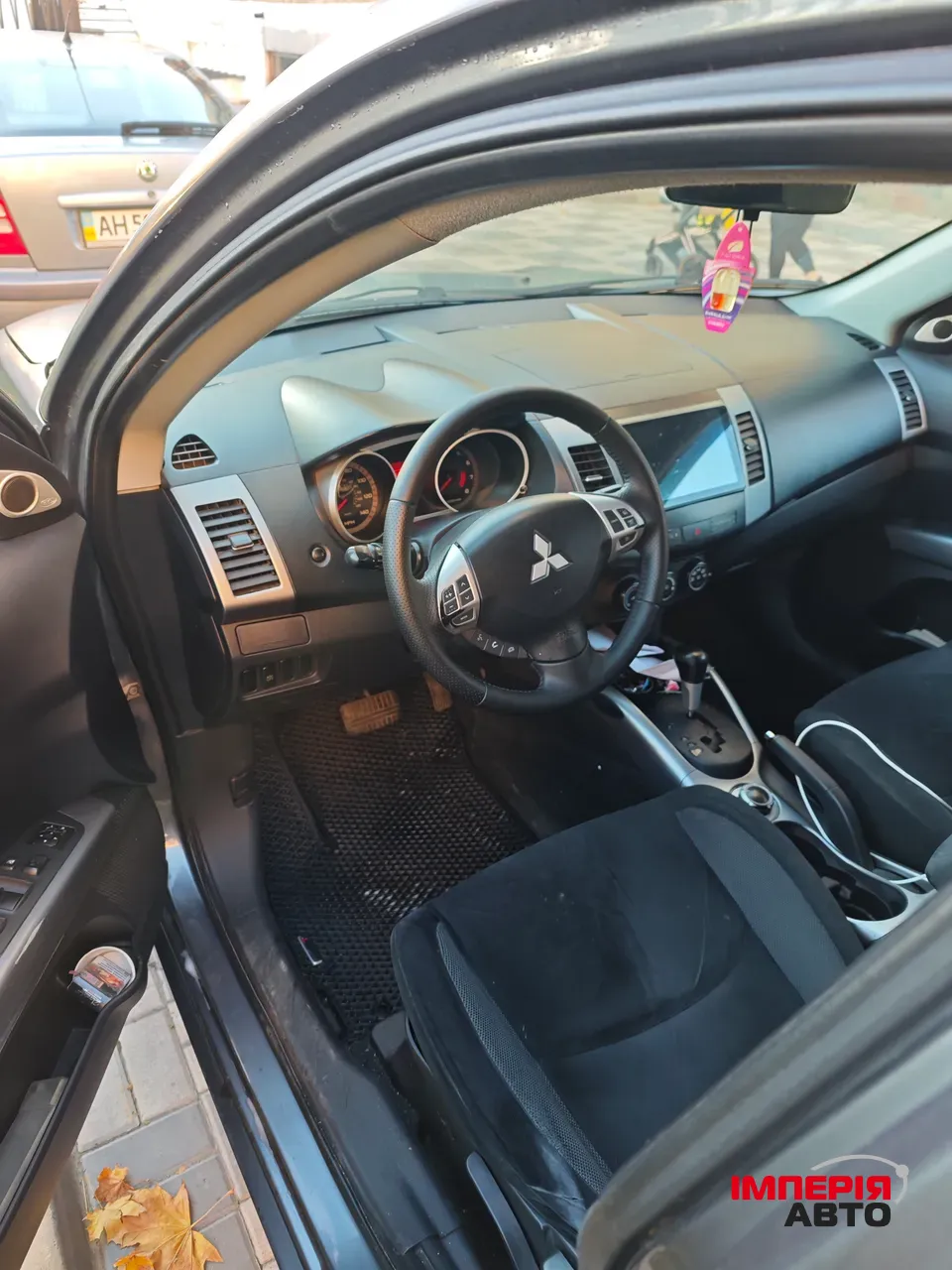 Mitsubishi Outlander - фото 4