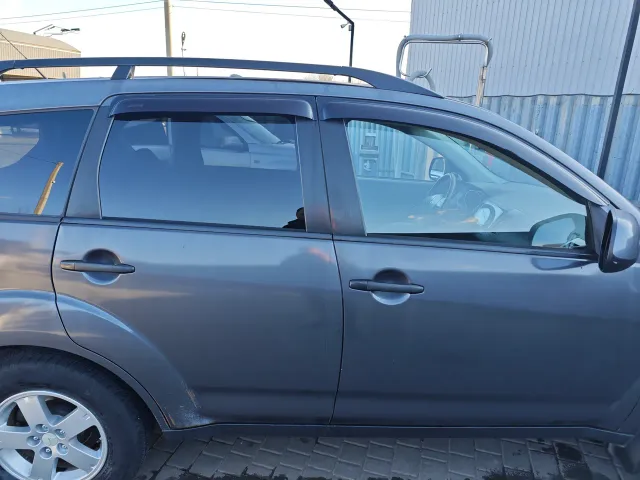 Mitsubishi Outlander - фото 5