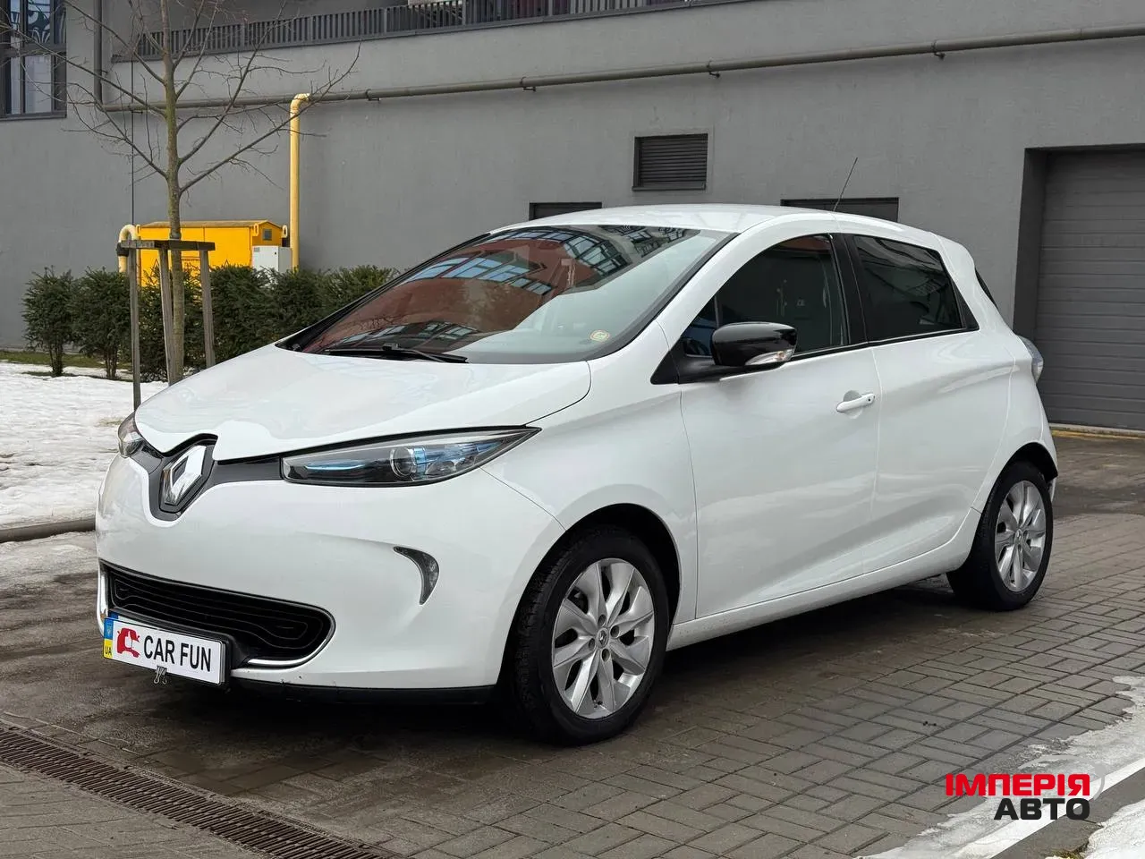 Renault ZOE - фото 1