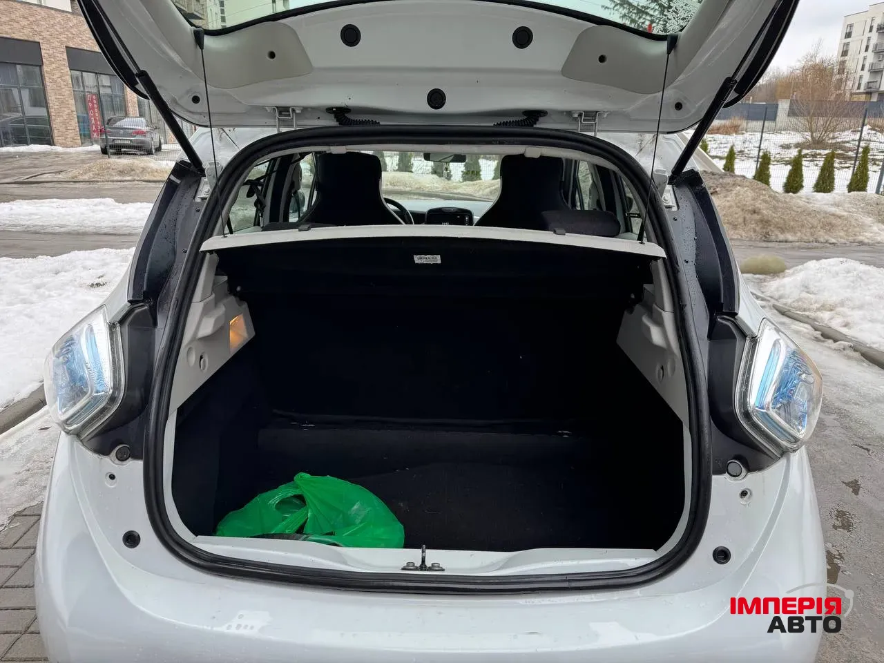 Renault ZOE - фото 9