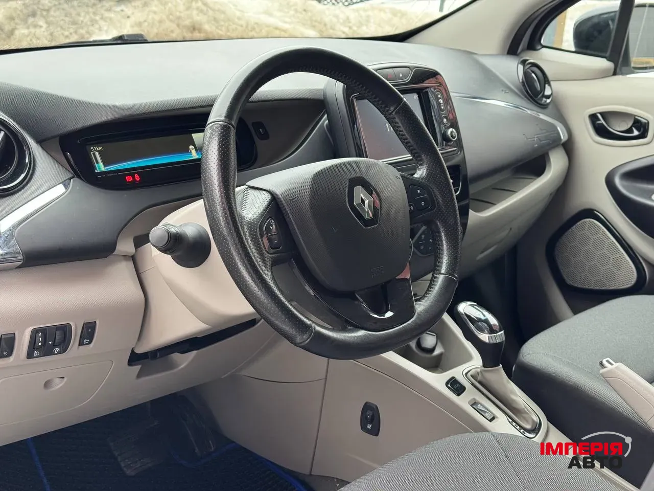 Renault ZOE - фото 10