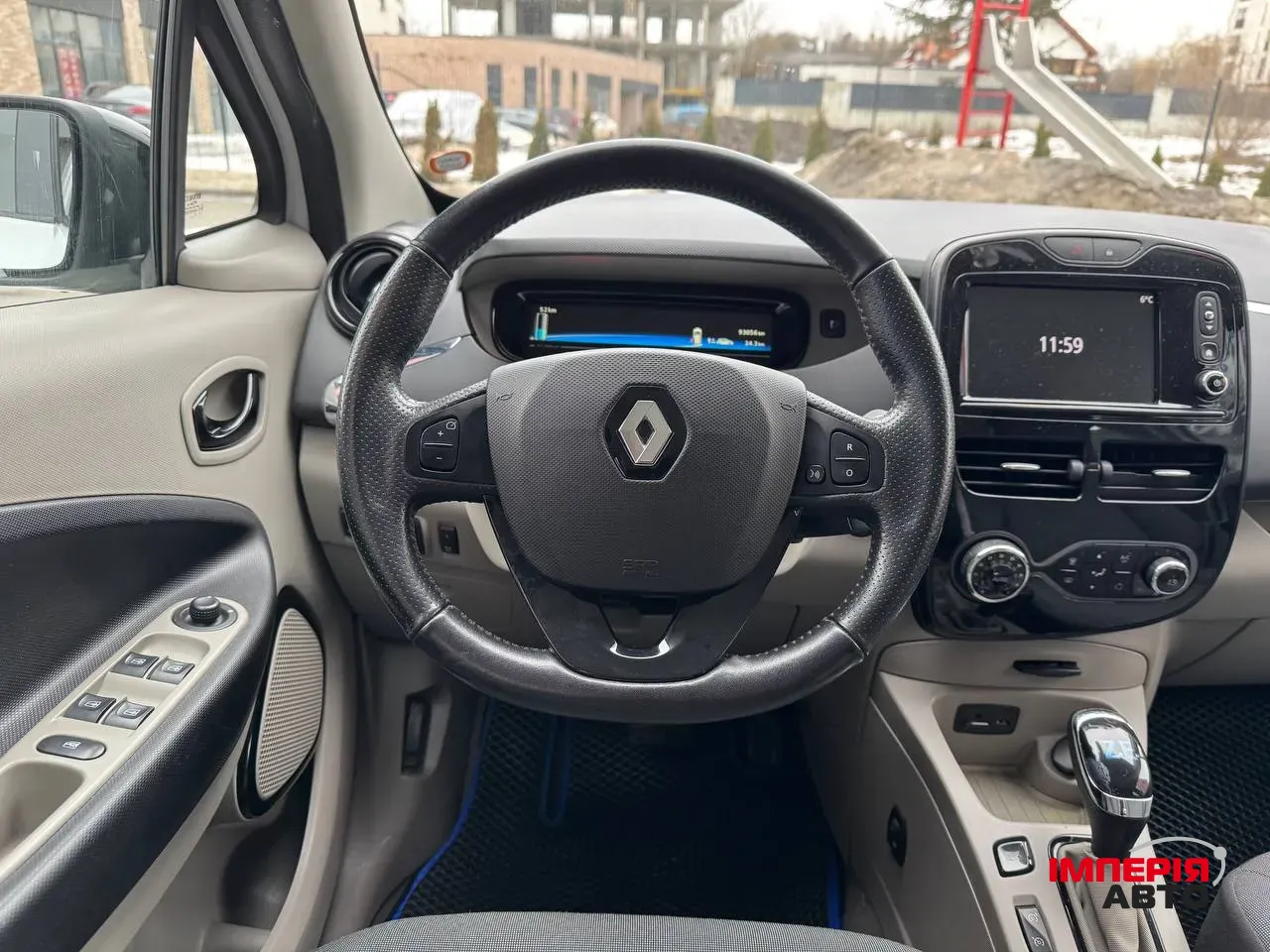 Renault ZOE - фото 31