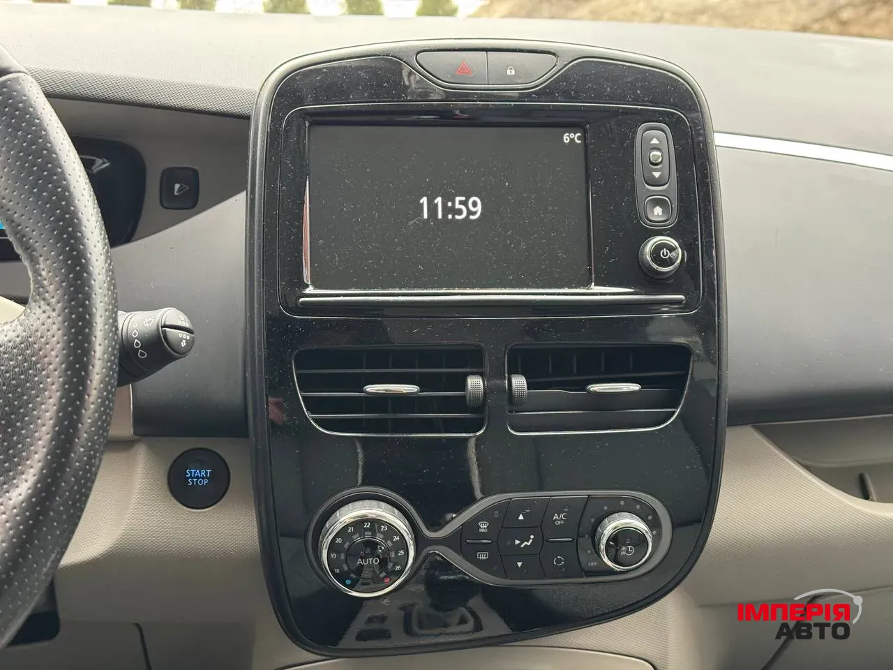 Renault ZOE - фото 29