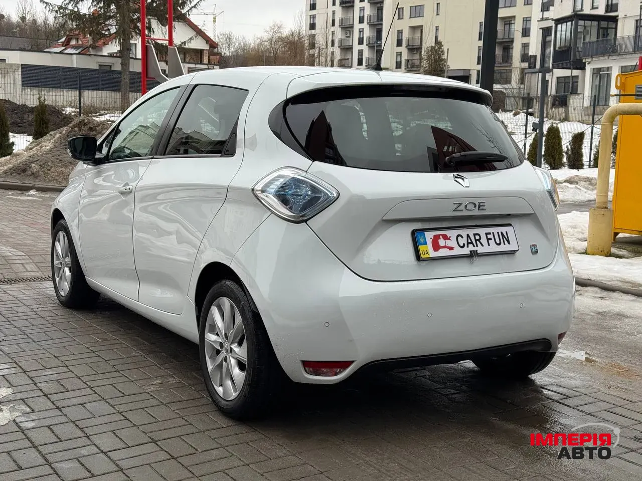 Renault ZOE - фото 6