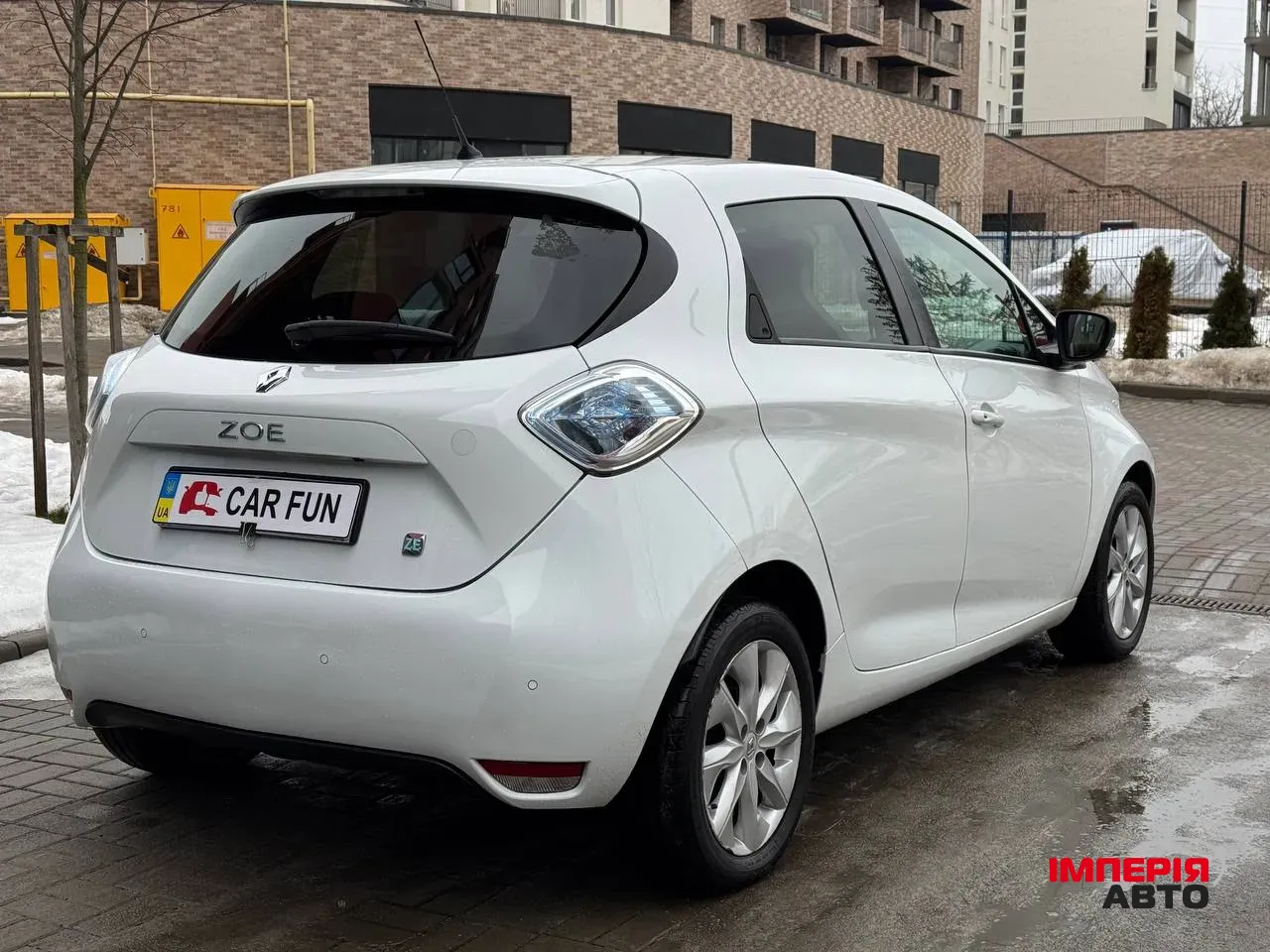 Renault ZOE - фото 4