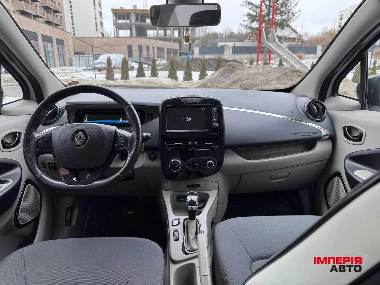 Renault ZOE - фото 28