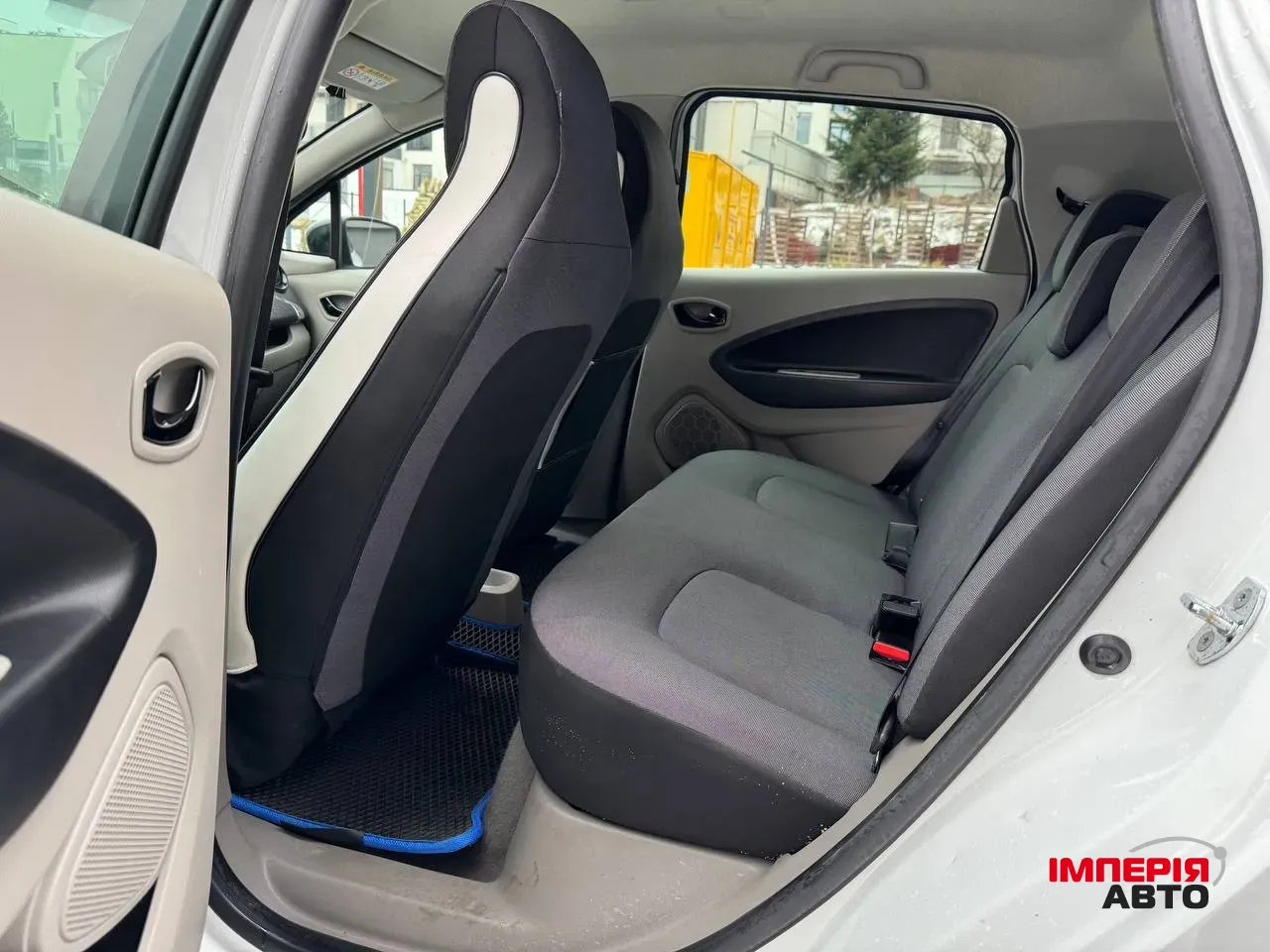 Renault ZOE - фото 21