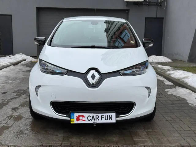 Renault ZOE - фото 2