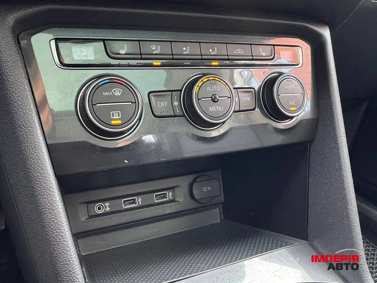 Volkswagen Tiguan - фото 28