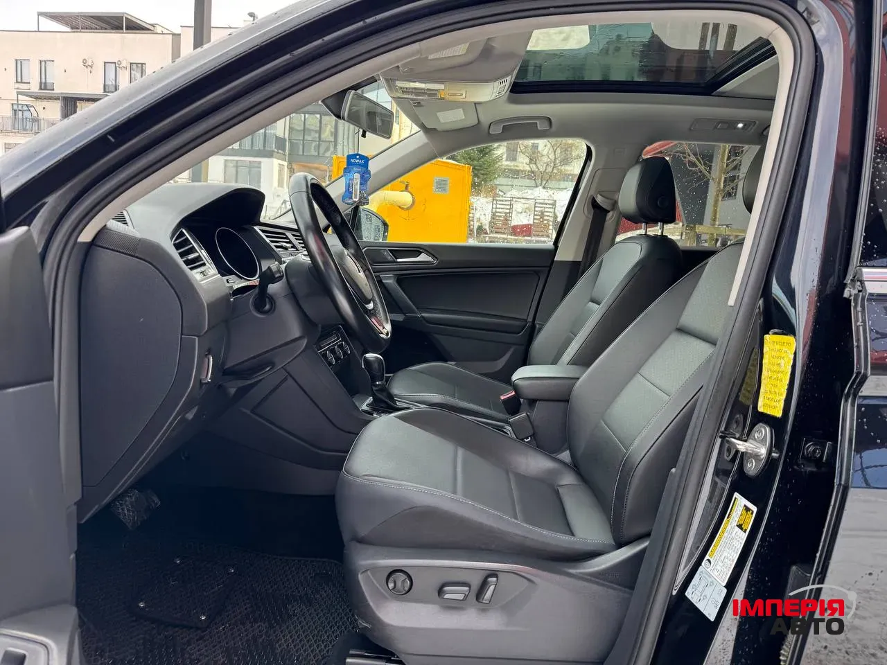 Volkswagen Tiguan - фото 11