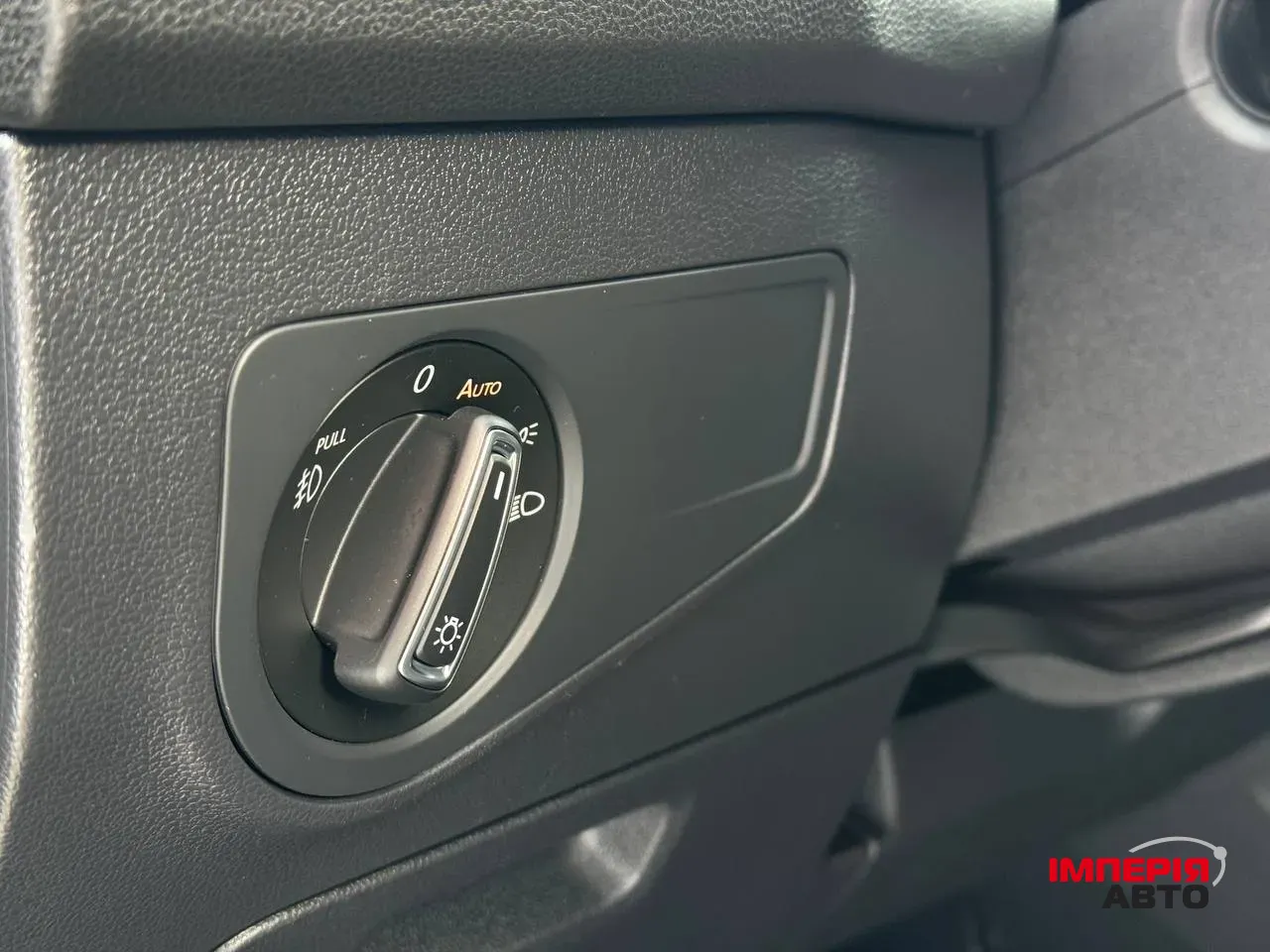 Volkswagen Tiguan - фото 13