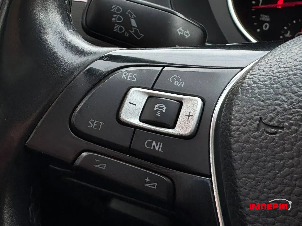 Volkswagen Tiguan - фото 37