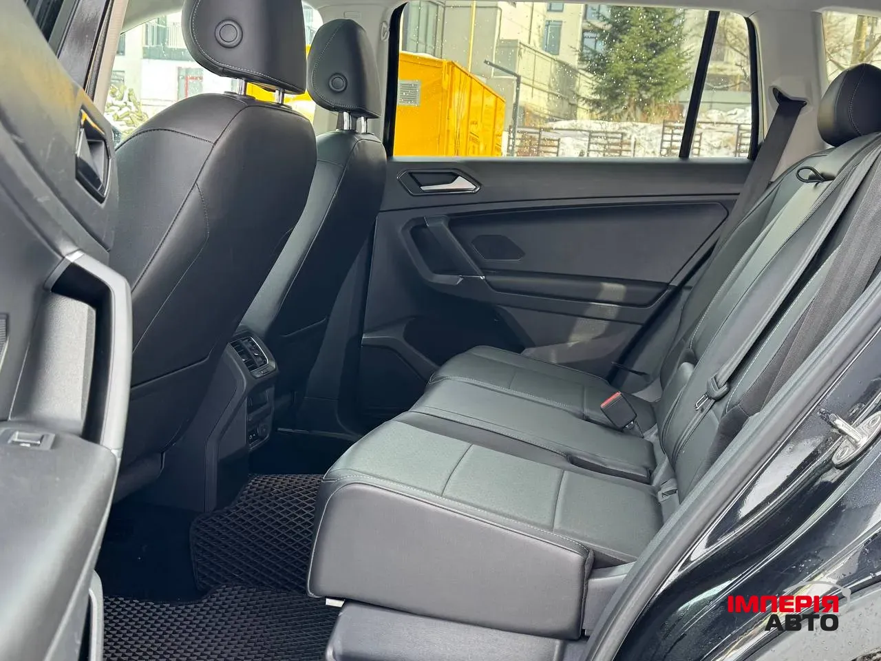 Volkswagen Tiguan - фото 15