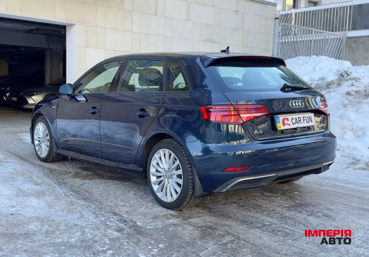 Audi A3 - фото 9