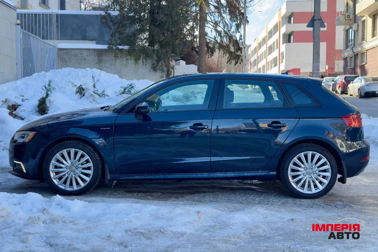 Audi A3 - фото 7