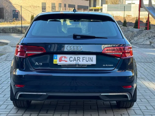 Audi A3 - фото 4