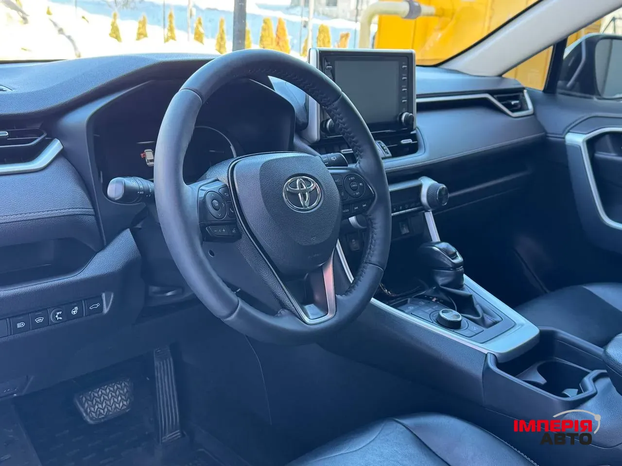 Toyota RAV4 - фото 13