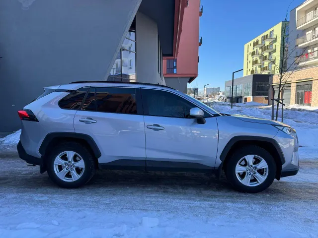 Toyota RAV4 - фото 5