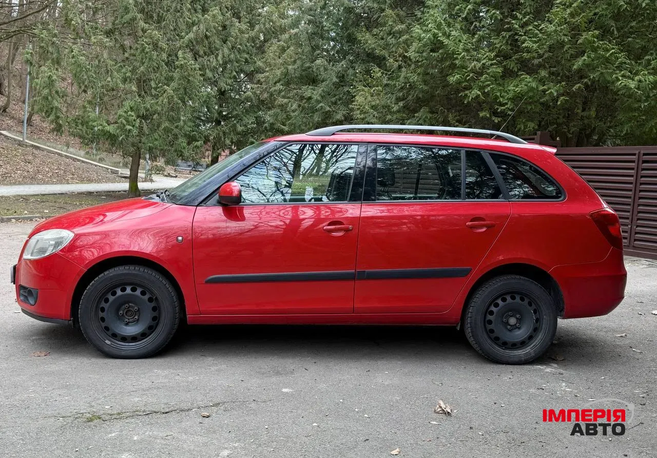 Skoda Fabia - фото 4