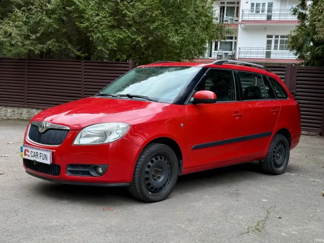 Skoda Fabia - фото 1