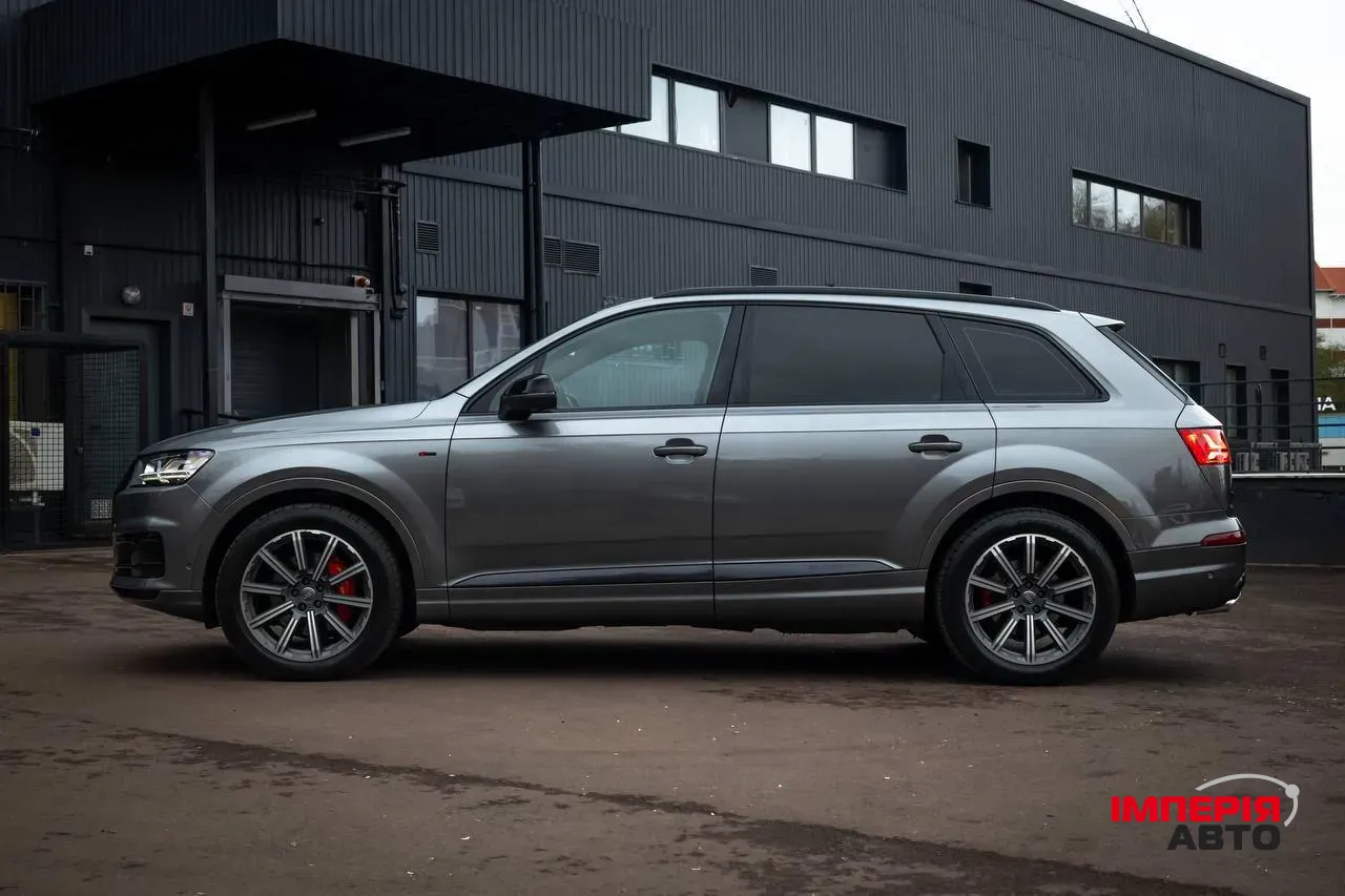 Audi Q7 - фото 2