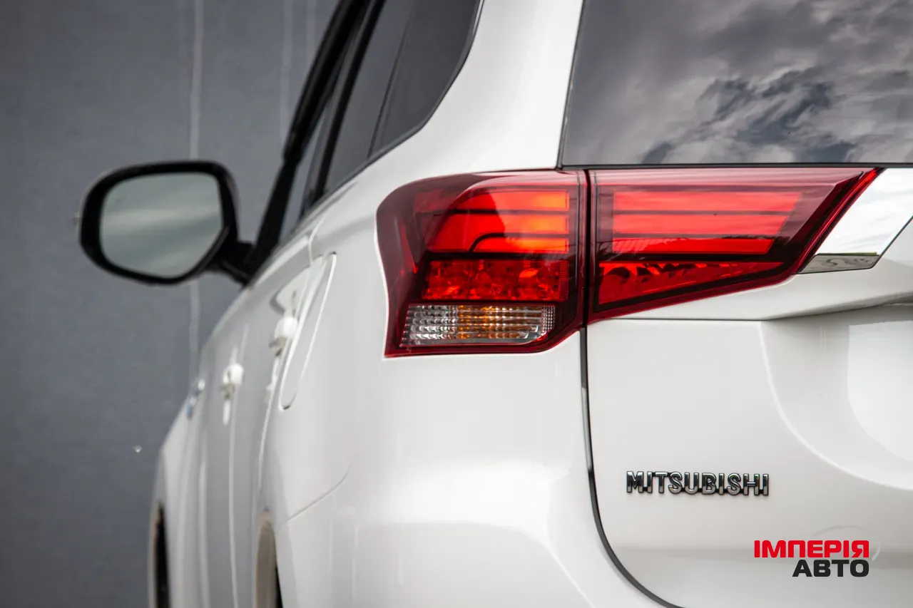 Mitsubishi Outlander - фото 37
