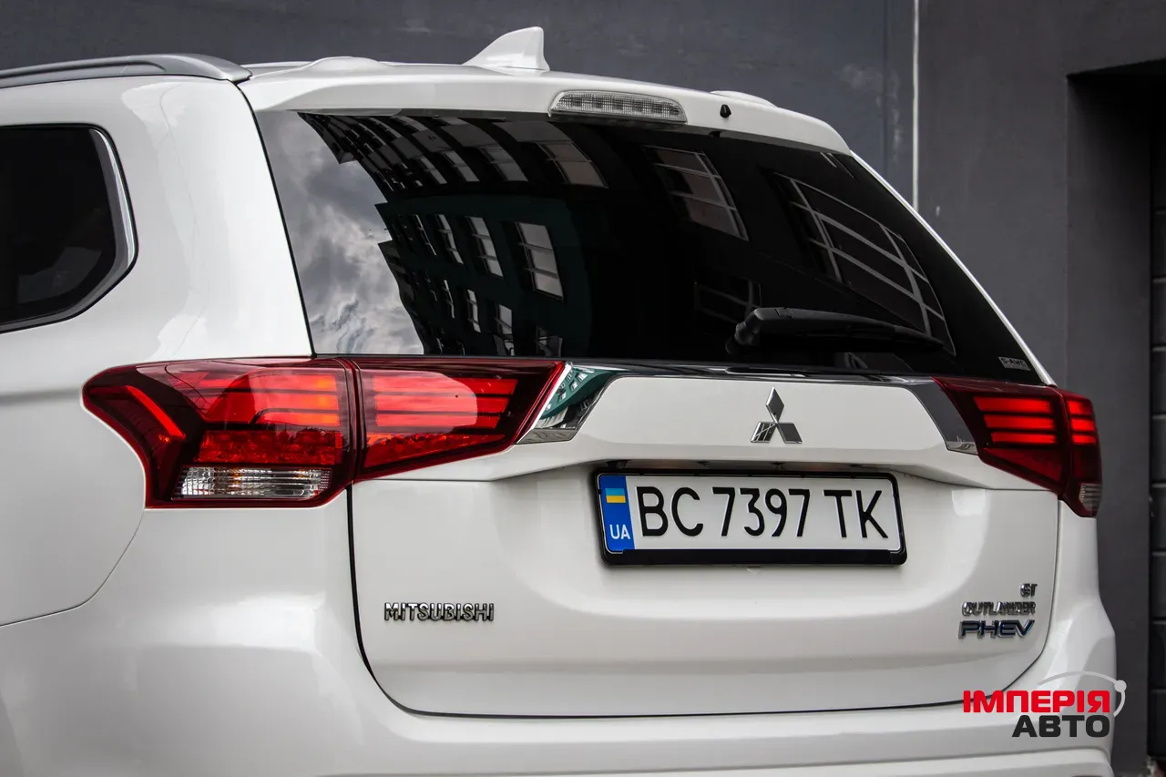 Mitsubishi Outlander - фото 34