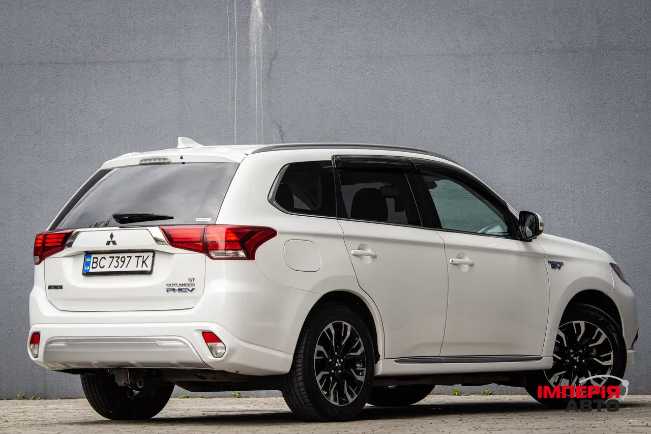 Mitsubishi Outlander - фото 31