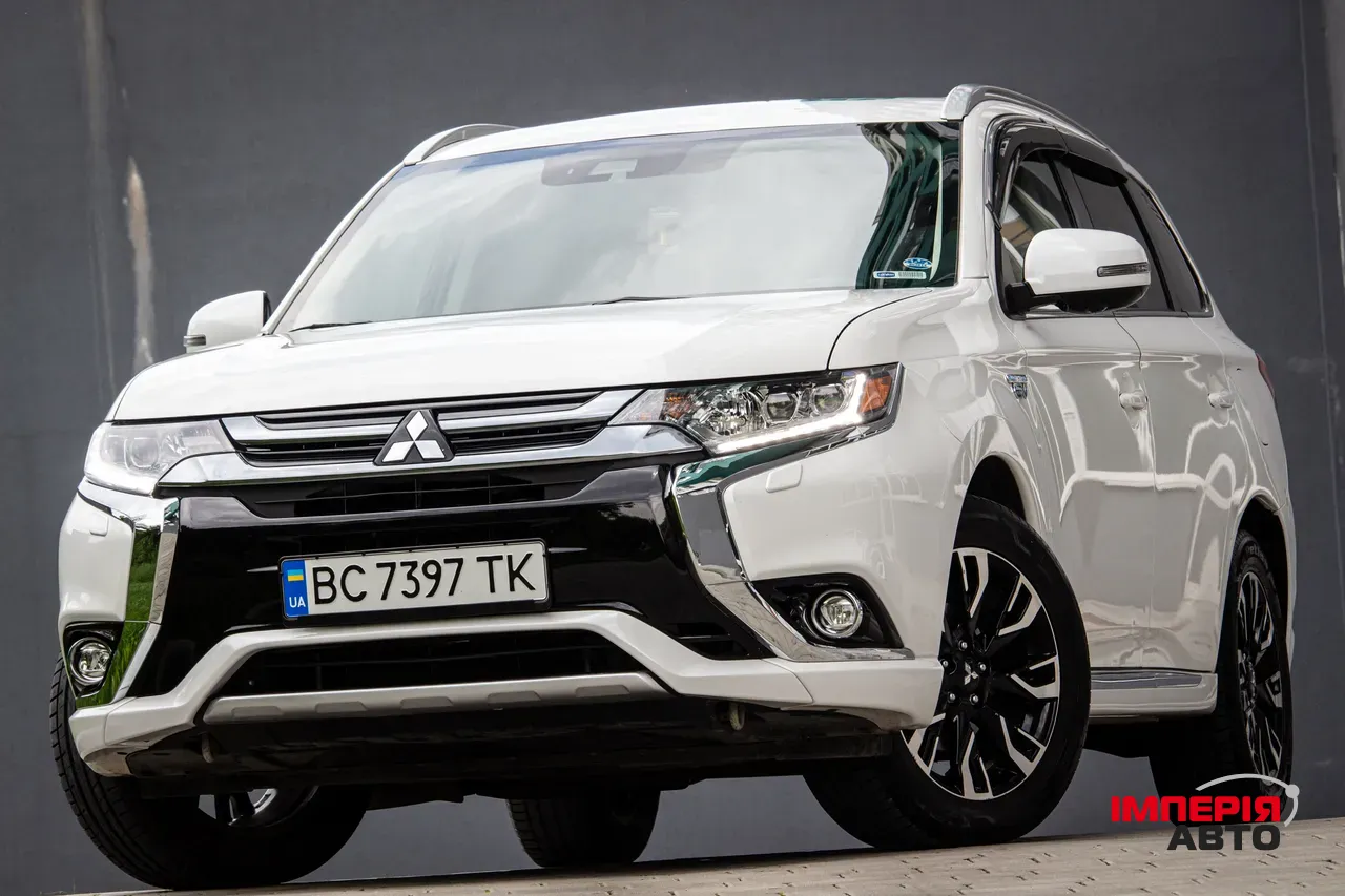 Mitsubishi Outlander - фото 10