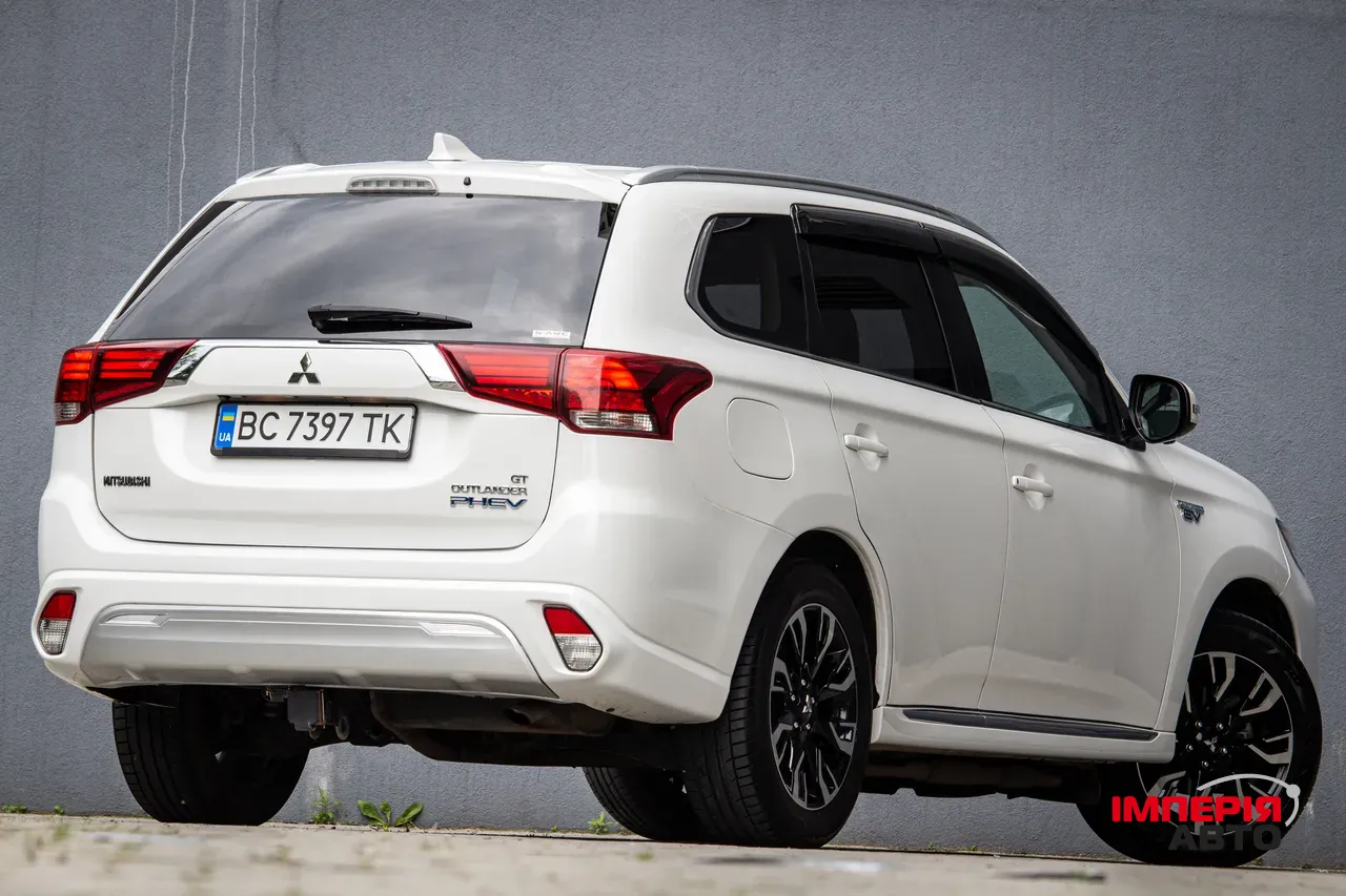 Mitsubishi Outlander - фото 30