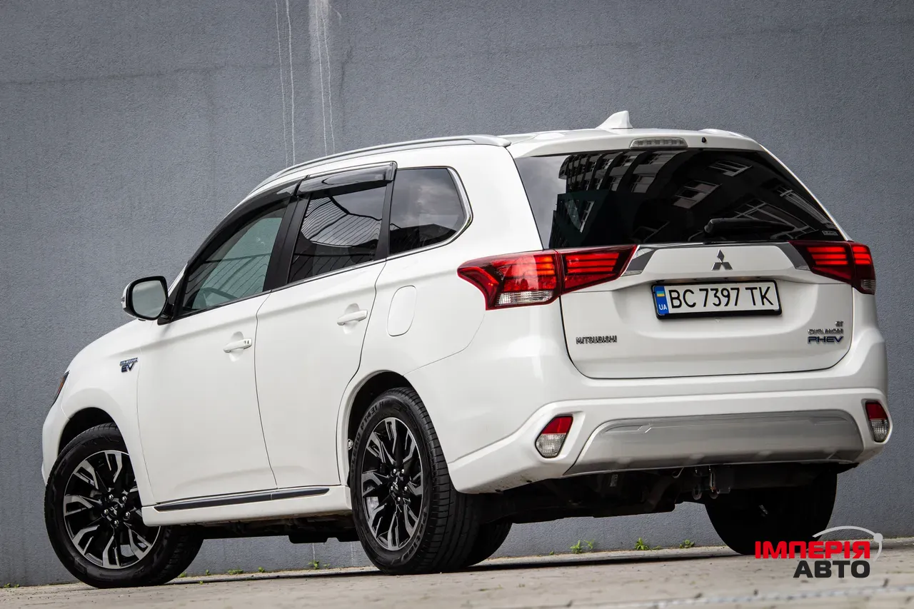 Mitsubishi Outlander - фото 28