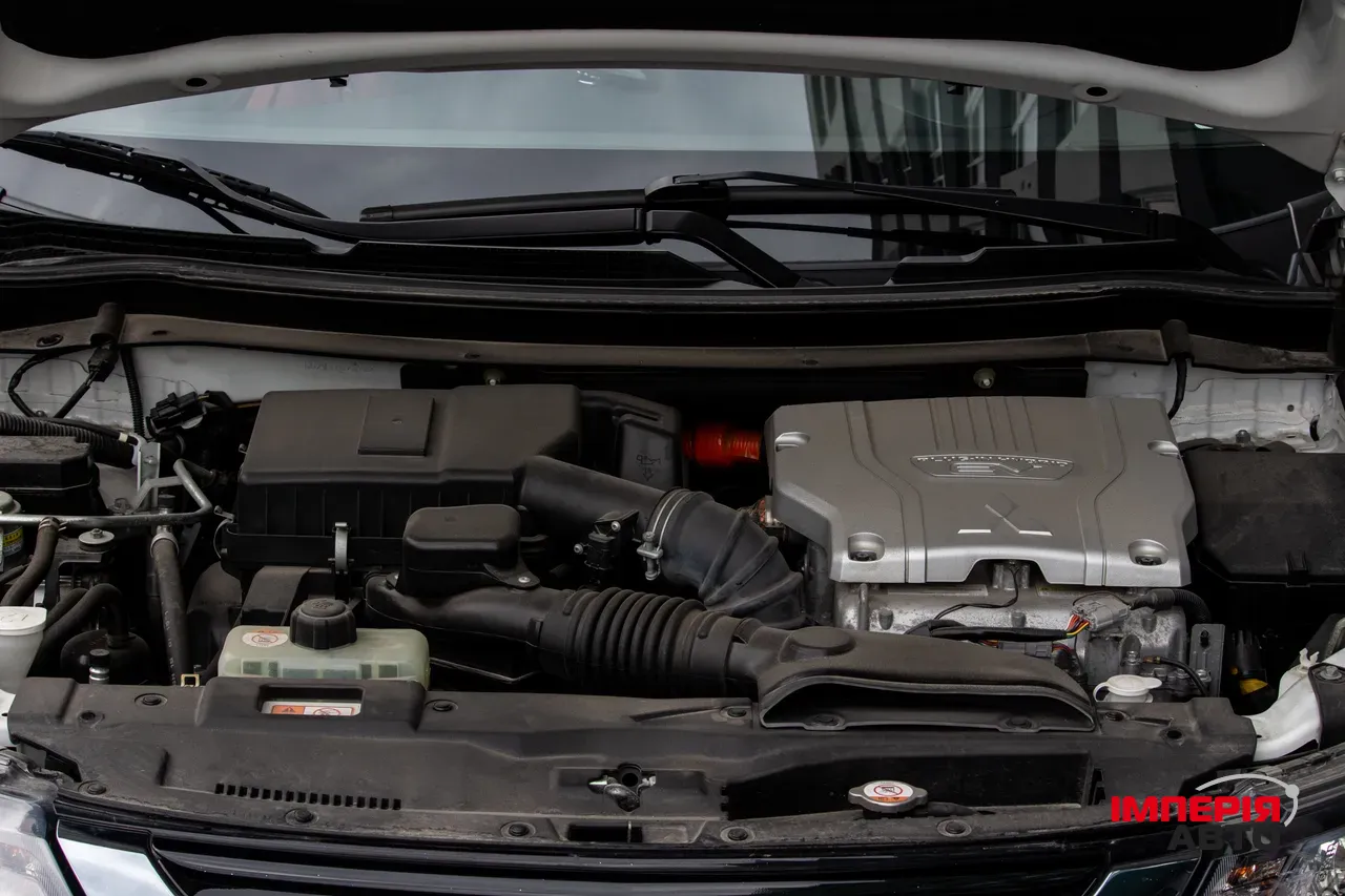 Mitsubishi Outlander - фото 13