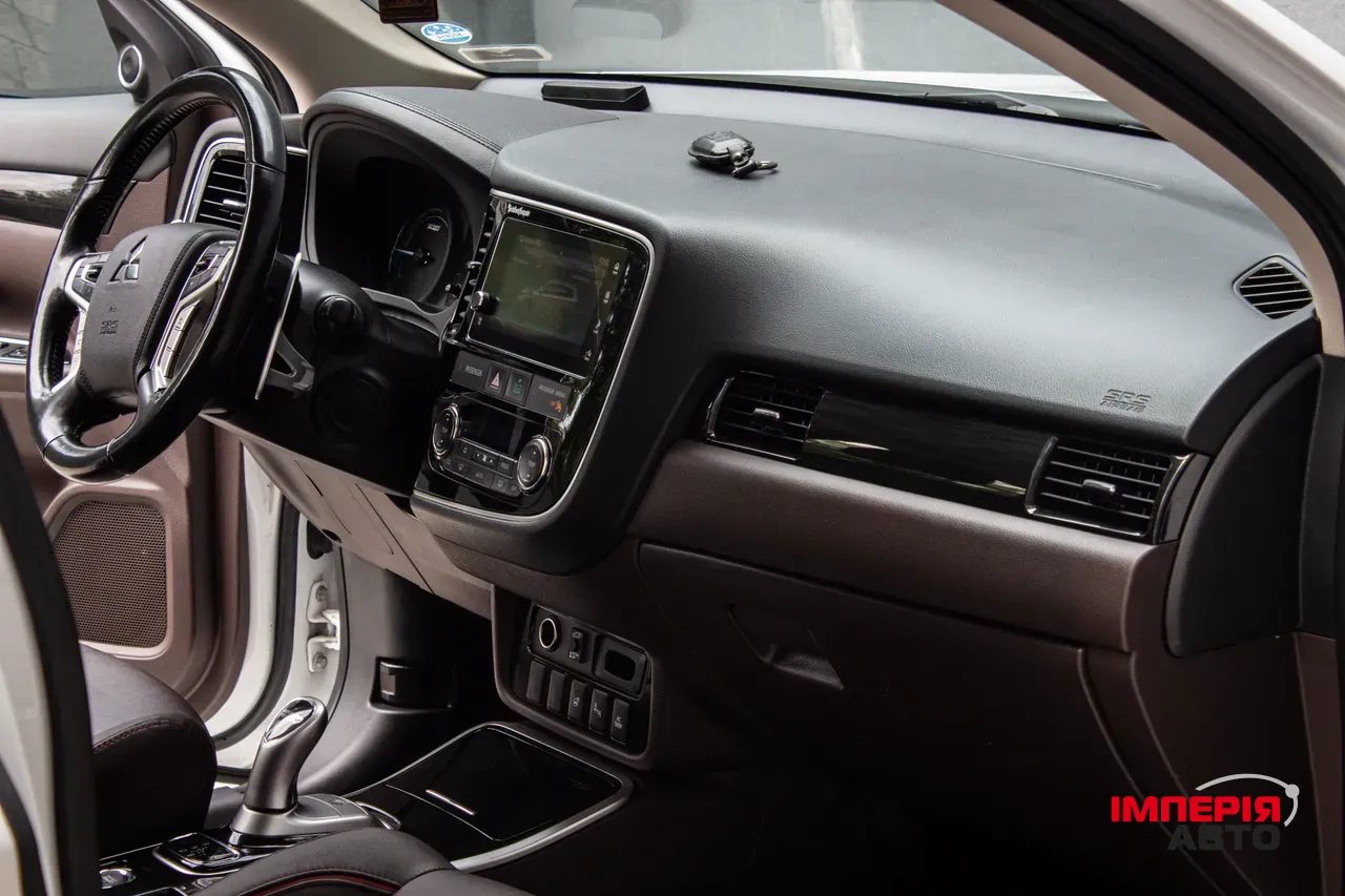 Mitsubishi Outlander - фото 58