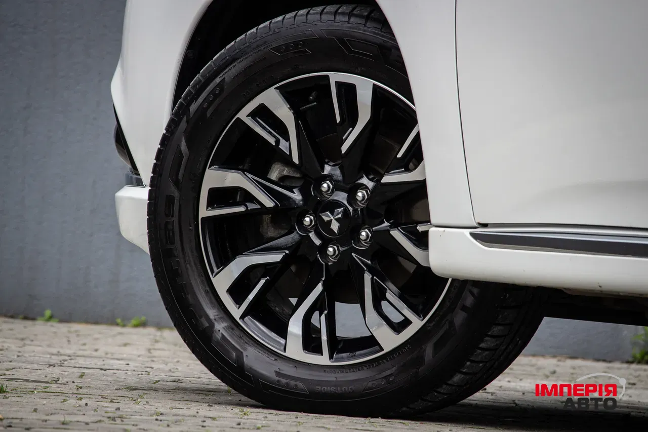 Mitsubishi Outlander - фото 27