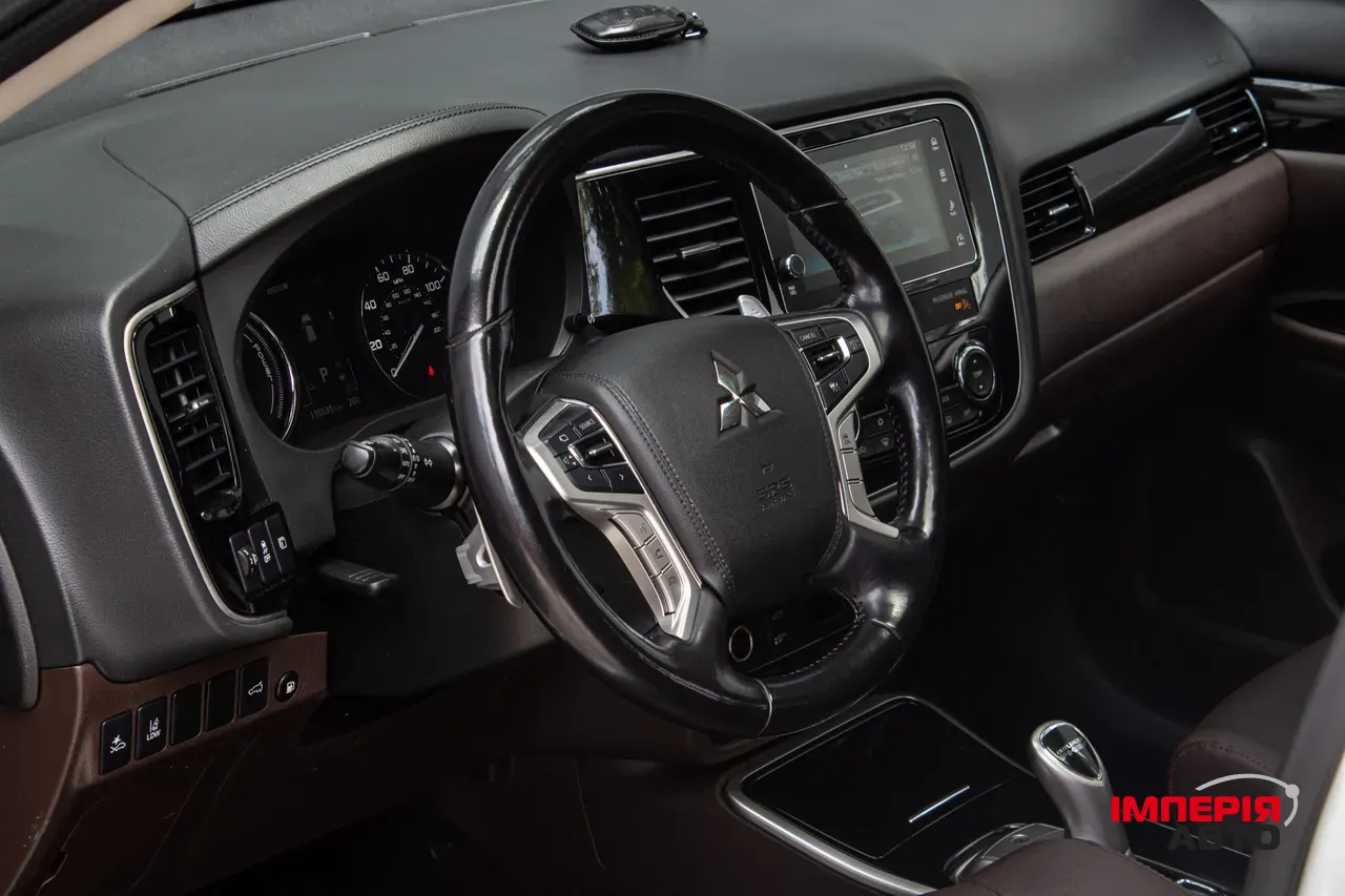 Mitsubishi Outlander - фото 64