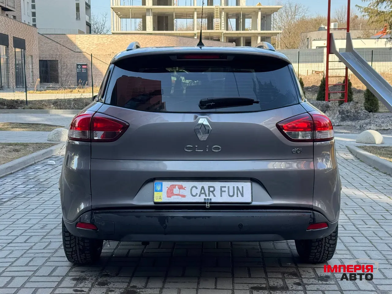 Renault Clio - фото 7