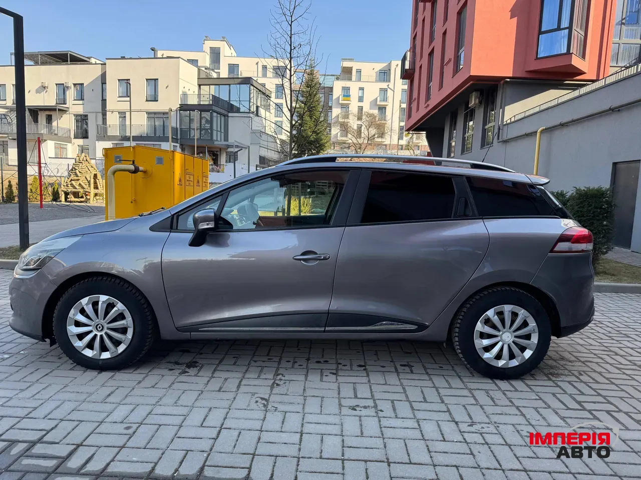 Renault Clio - фото 5