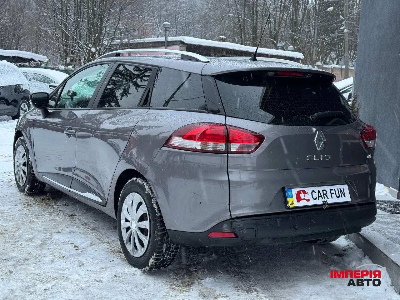 Renault Clio - фото 8