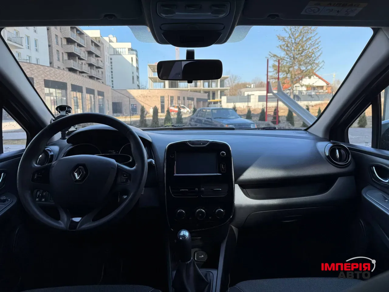 Renault Clio - фото 17