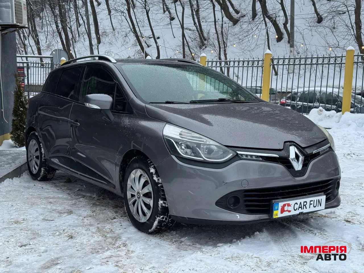 Renault Clio - фото 4