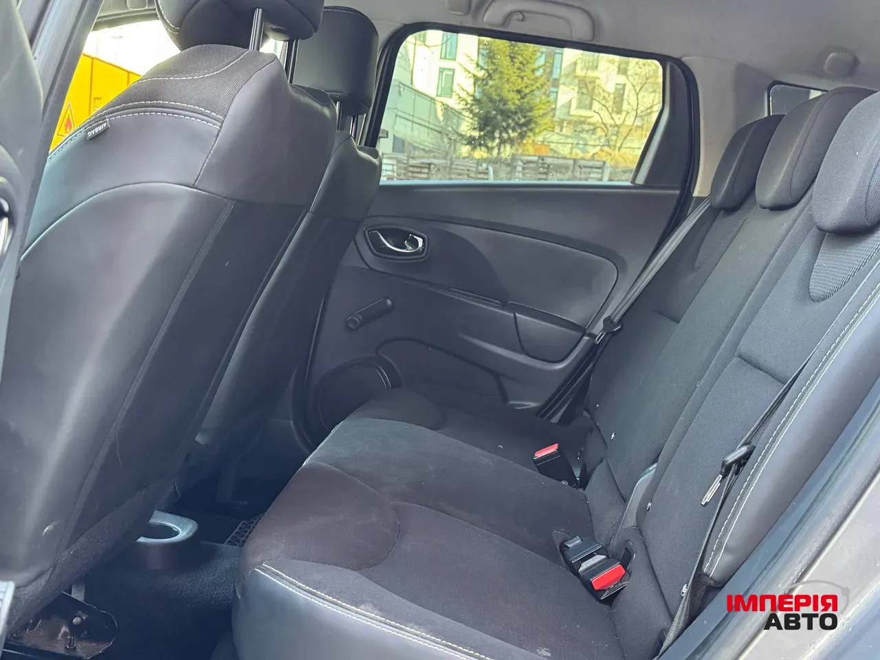 Renault Clio - фото 14