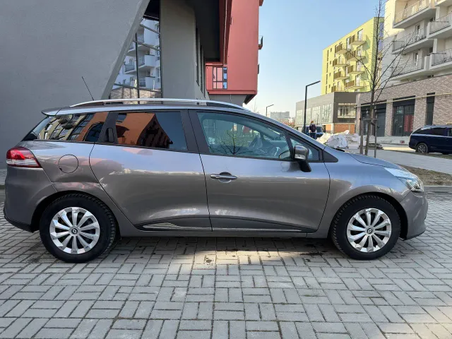 Renault Clio - фото 4