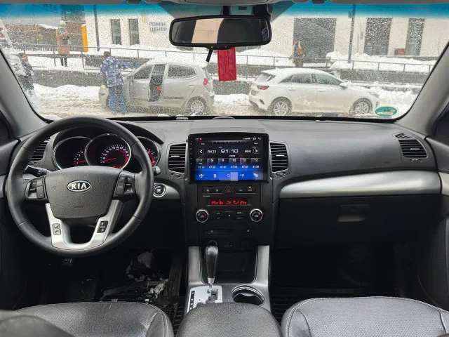 Kia Sorento - фото 5