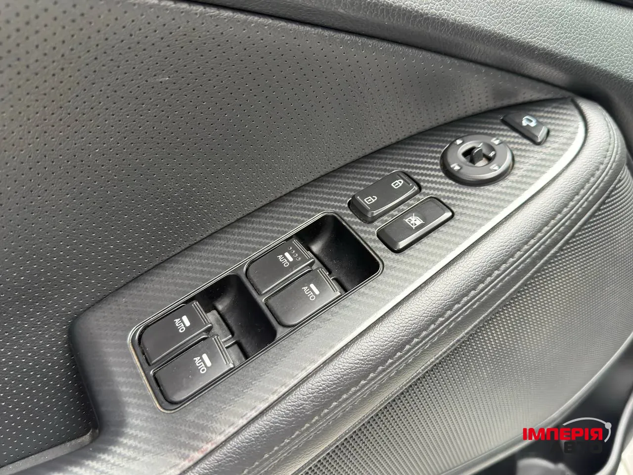 Kia Optima - фото 12