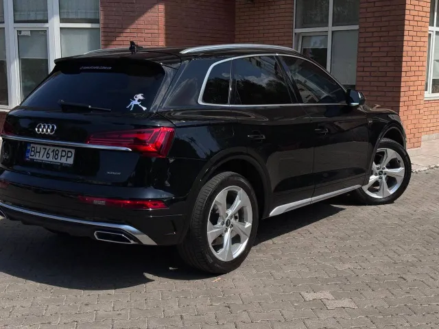 Audi Q5 - фото 3