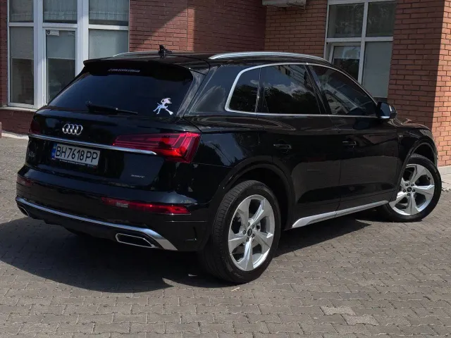 Audi Q5 - фото 5